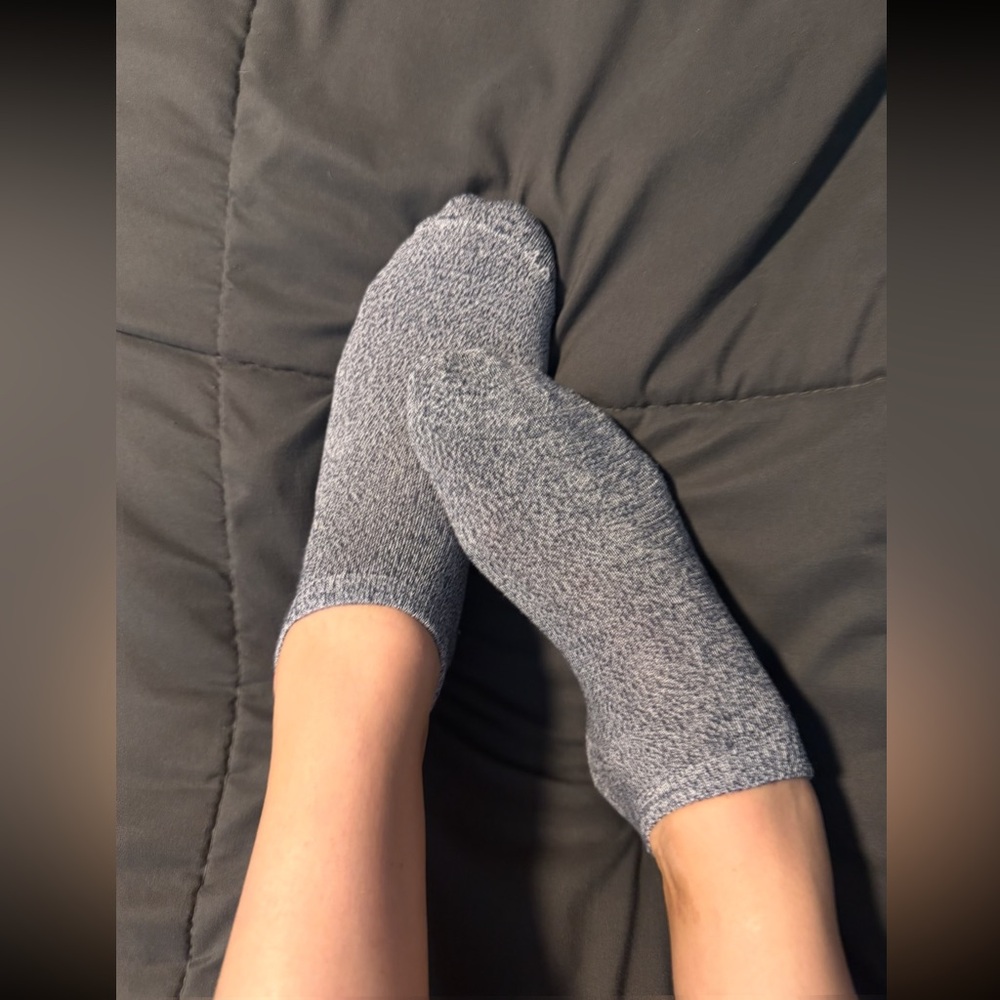 Women’s Ultra Soft Pawz Athletic Ankle Socks